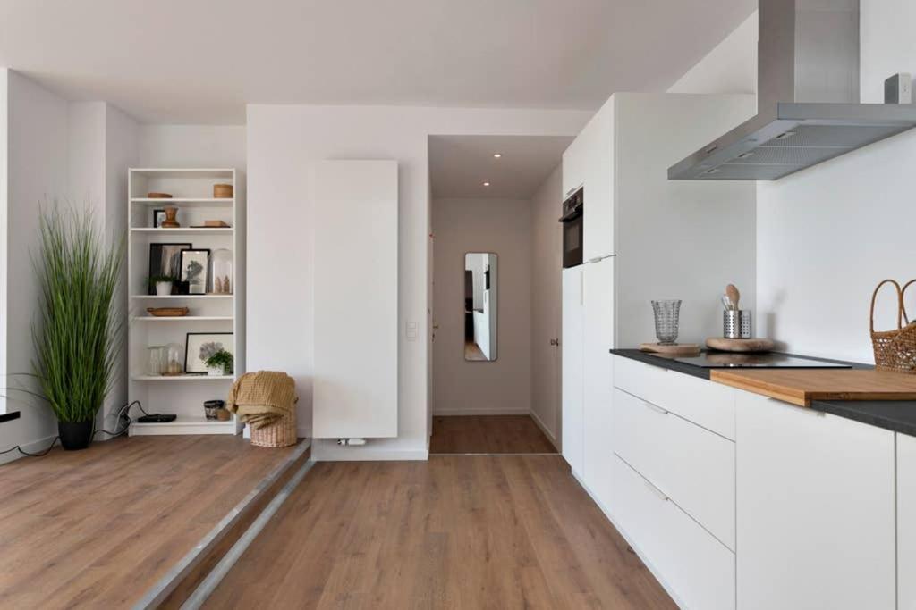City Penthouse, Rooftop Terrace, Free Netflix, Wifi And Airco Antwerpen Bagian luar foto