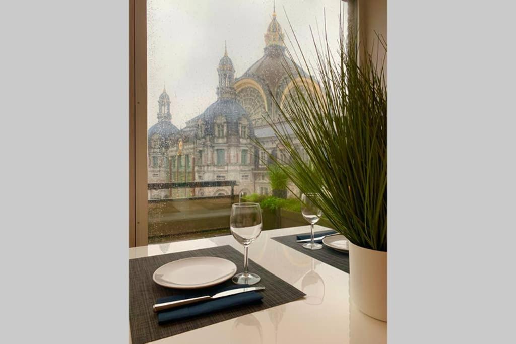City Penthouse, Rooftop Terrace, Free Netflix, Wifi And Airco Antwerpen Bagian luar foto