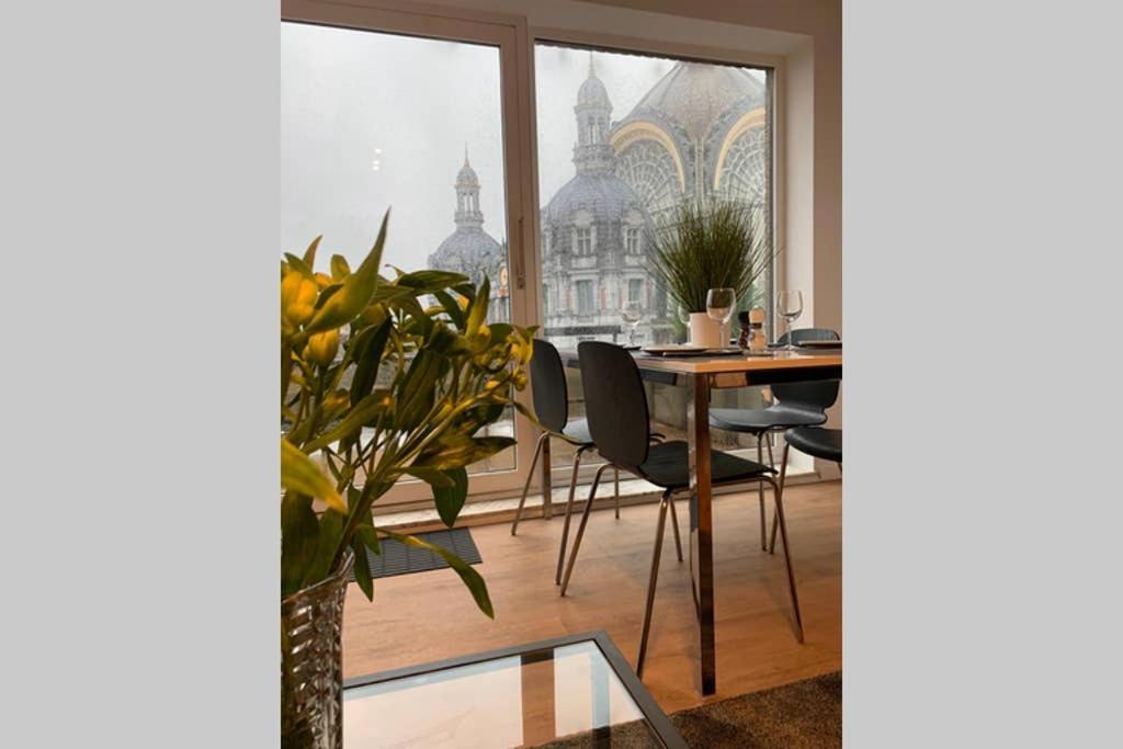 City Penthouse, Rooftop Terrace, Free Netflix, Wifi And Airco Antwerpen Bagian luar foto