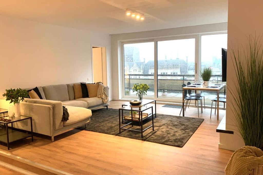 City Penthouse, Rooftop Terrace, Free Netflix, Wifi And Airco Antwerpen Bagian luar foto