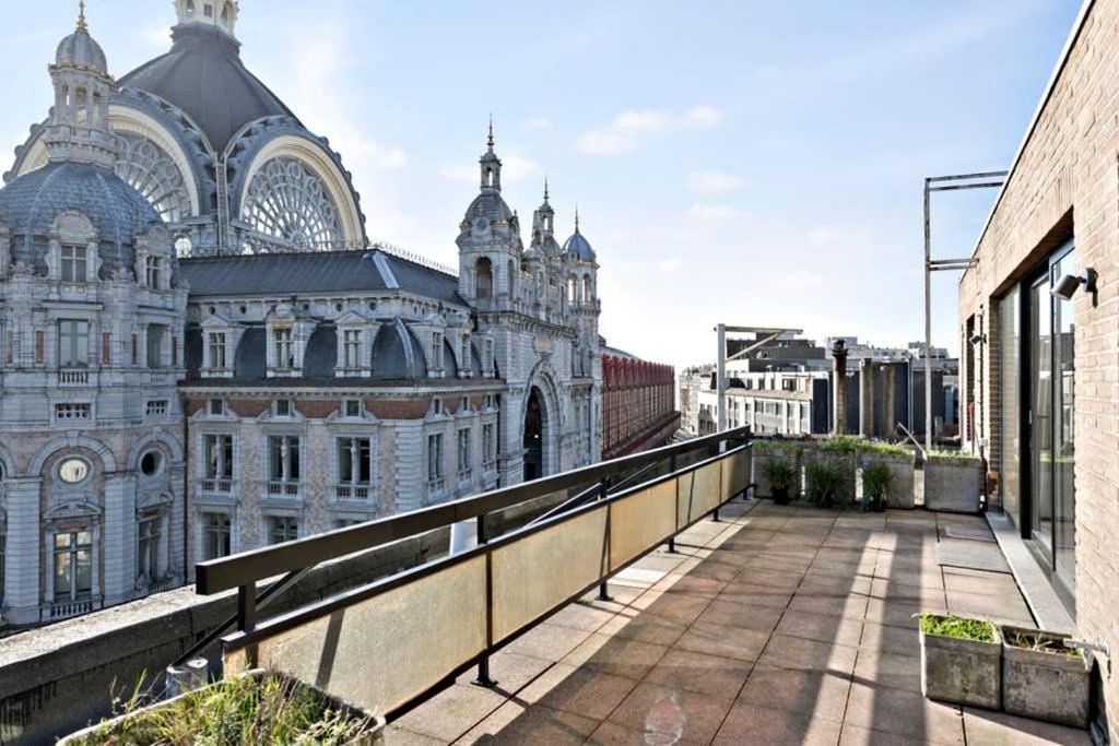 City Penthouse, Rooftop Terrace, Free Netflix, Wifi And Airco Antwerpen Bagian luar foto