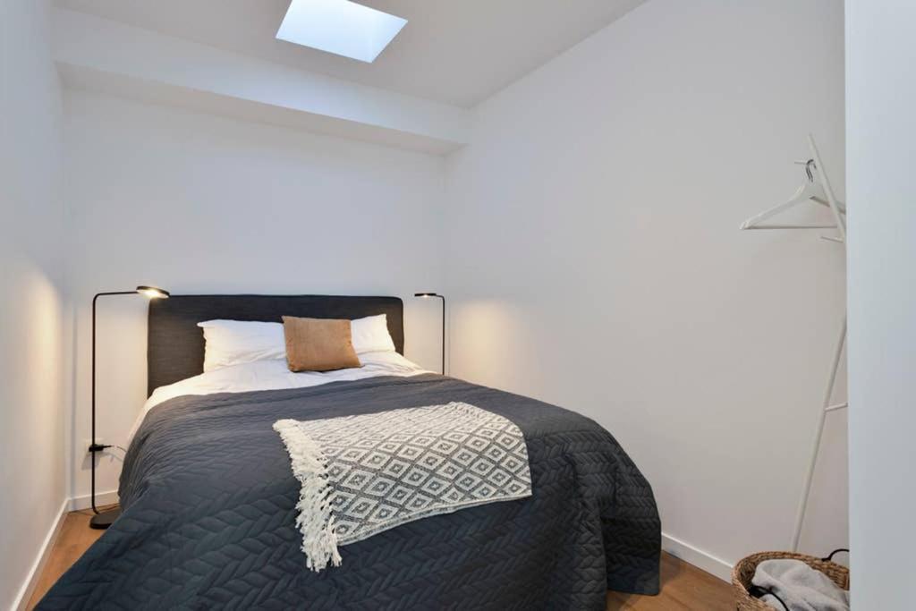 City Penthouse, Rooftop Terrace, Free Netflix, Wifi And Airco Antwerpen Bagian luar foto