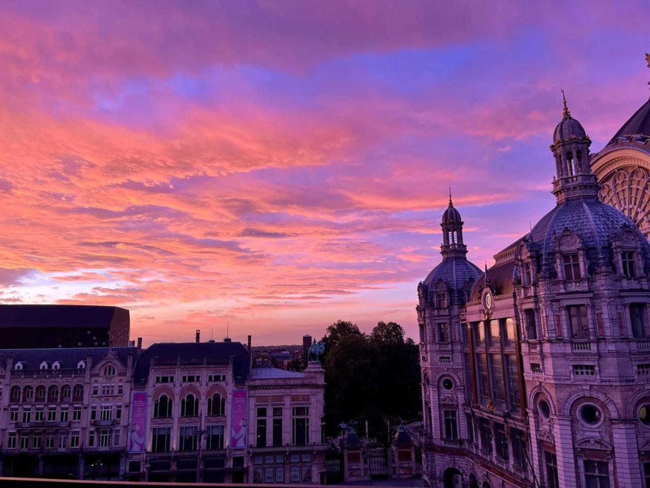City Penthouse, Rooftop Terrace, Free Netflix, Wifi And Airco Antwerpen Bagian luar foto